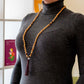 Mala Kette - Thujaholz für Klarheit, getragen von Modell